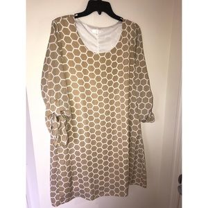 Cute dress with fun design, casual or formal!